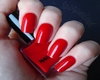 nails red