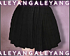 A) Black skirt
