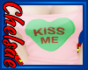 {>Kiss Me!