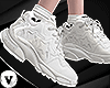 V: Runners boom white