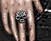 skull ring  ✠