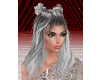 K. cabelo platinado