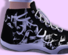 (MD) Black sneakers