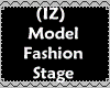 (IZ) Model Fashion Stage