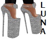 gray shoes