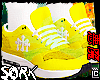 loose sports sneakers