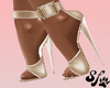 Nude pumps