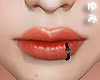 ゆみ Lip Piercing