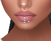 DL_Zell Lips & Piercing