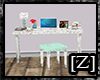 [Z] Zuri's Desk