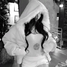 Guest_Yunaxf4