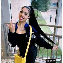 Guest_Hiddingfromnaomii