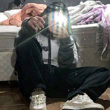 Kelly645703