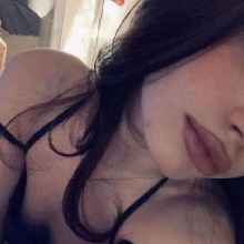 Guest_Emily0288