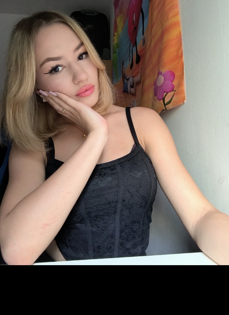 Guest_smallgirltiny